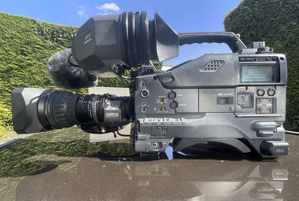 SONY HDCAM camcorder body only (HDW 750P) low hours for sale