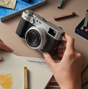 Fujifilm X100 VI advanced hybrid viewfinder